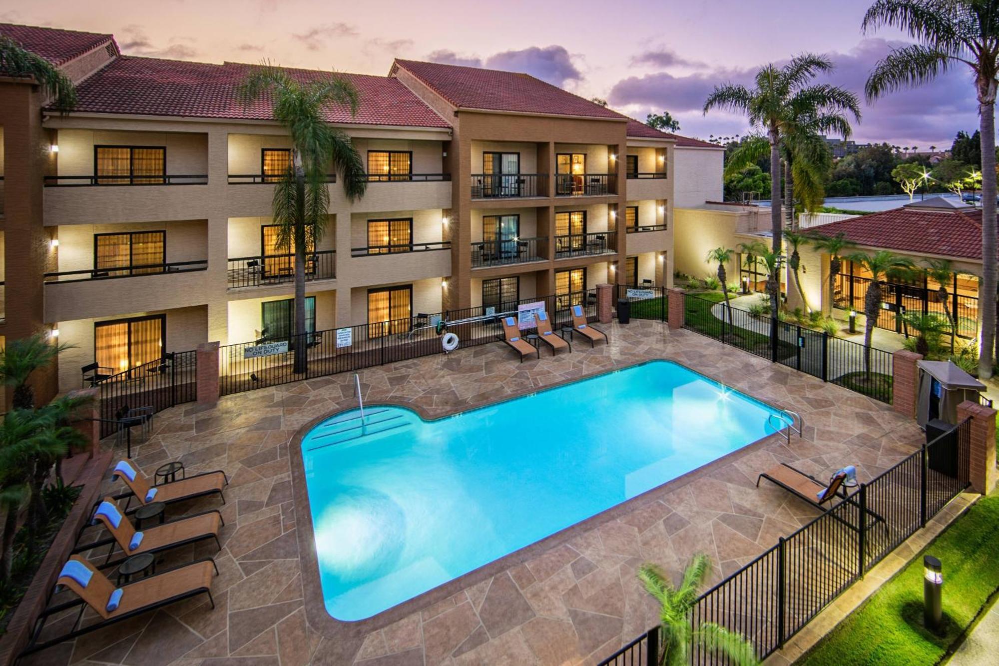 Courtyard By Marriott San Diego Sorrento Valley Zewnętrze zdjęcie