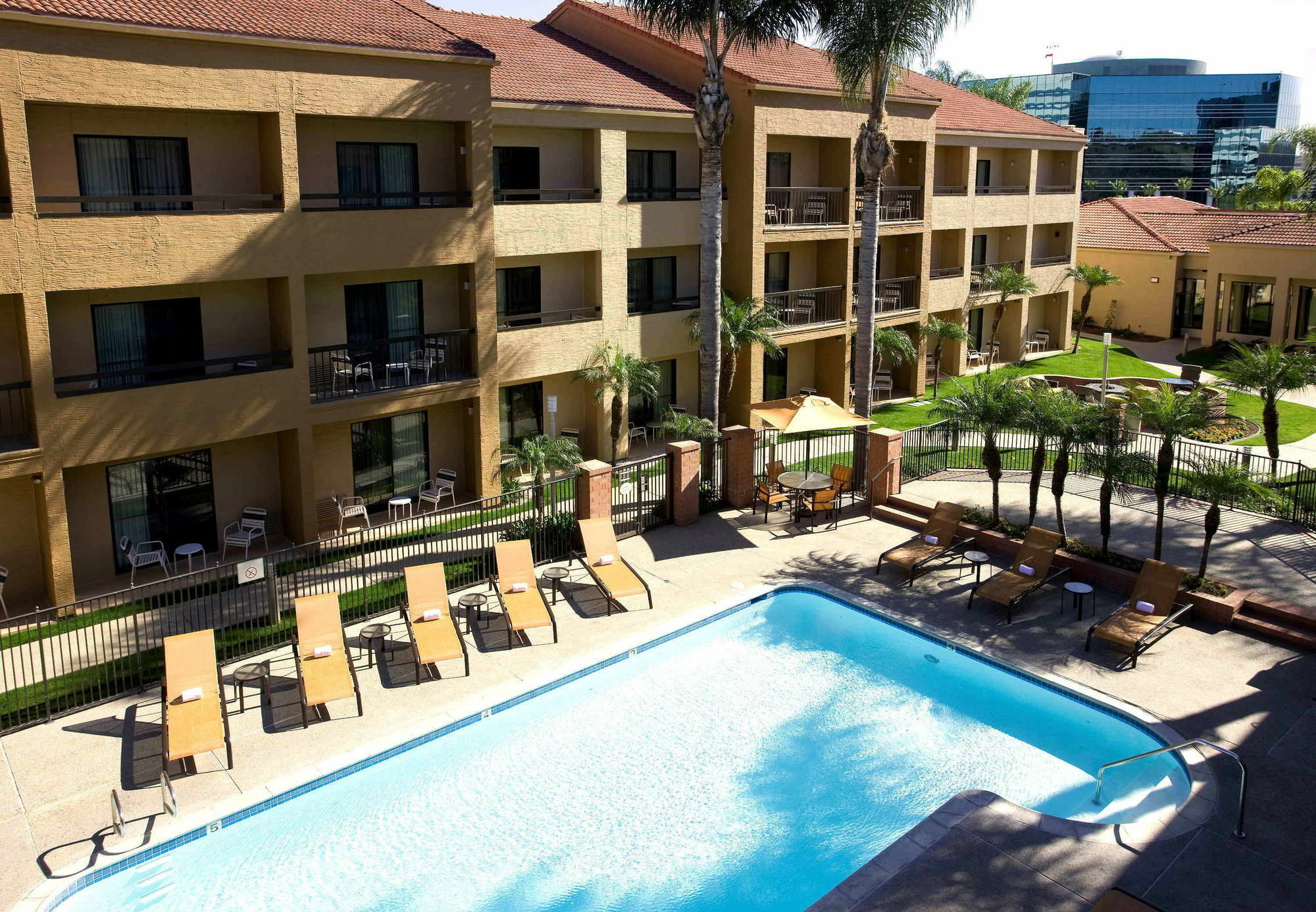 Courtyard By Marriott San Diego Sorrento Valley Zewnętrze zdjęcie